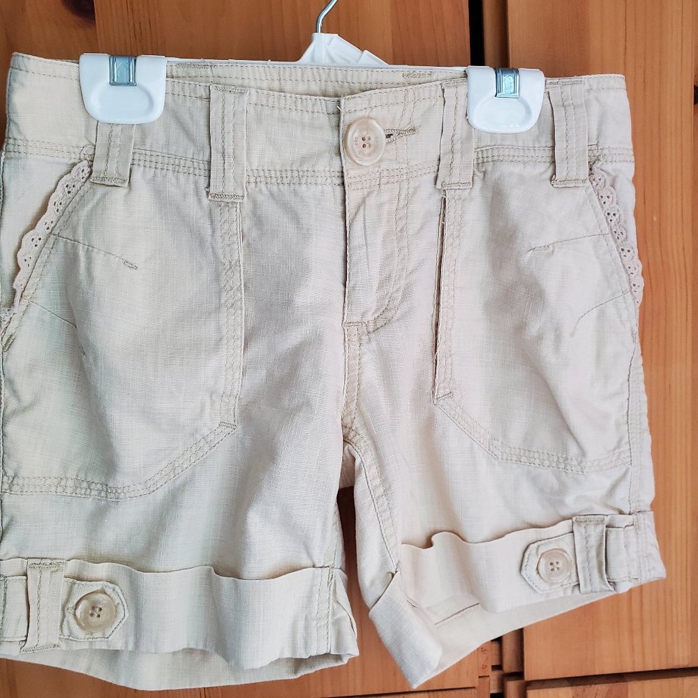 Roxy Women's Yellow Shorts with Eyelet Lace in size 00